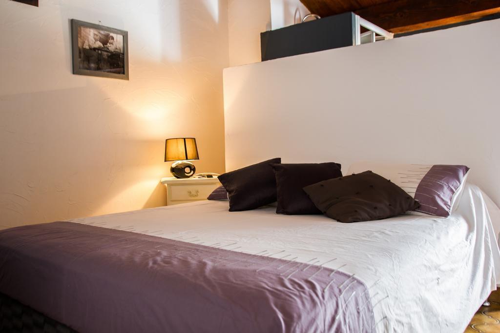 Bed and Breakfast L'Armourier Largentière Habitación foto